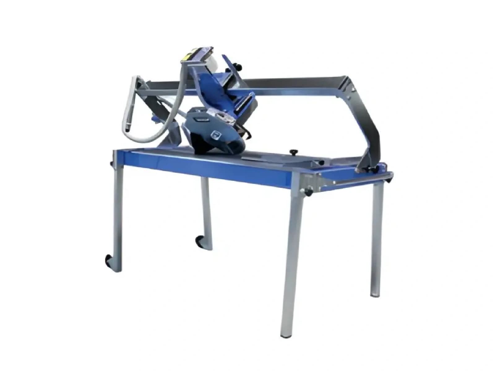Coupe carrelage sur table